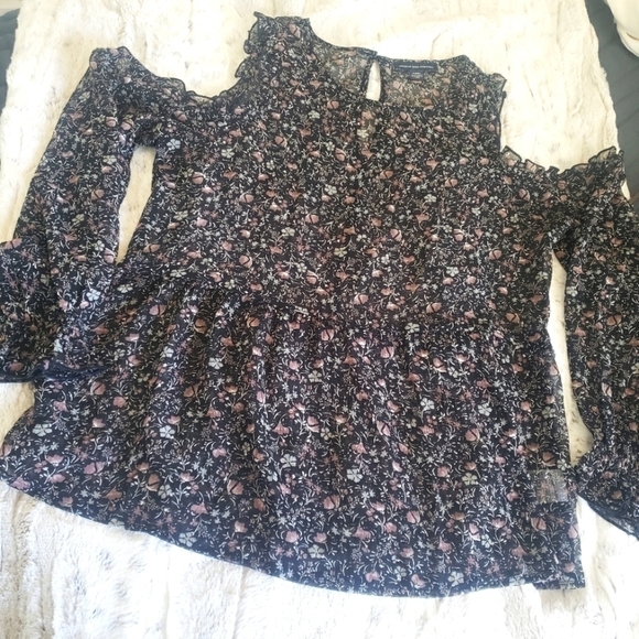 AMERICAN EAGLE BLACK FLORAL SHEER GAUZY COLD SHOULDER BOHO BLOUSE SIZE M… - Picture 3 of 12